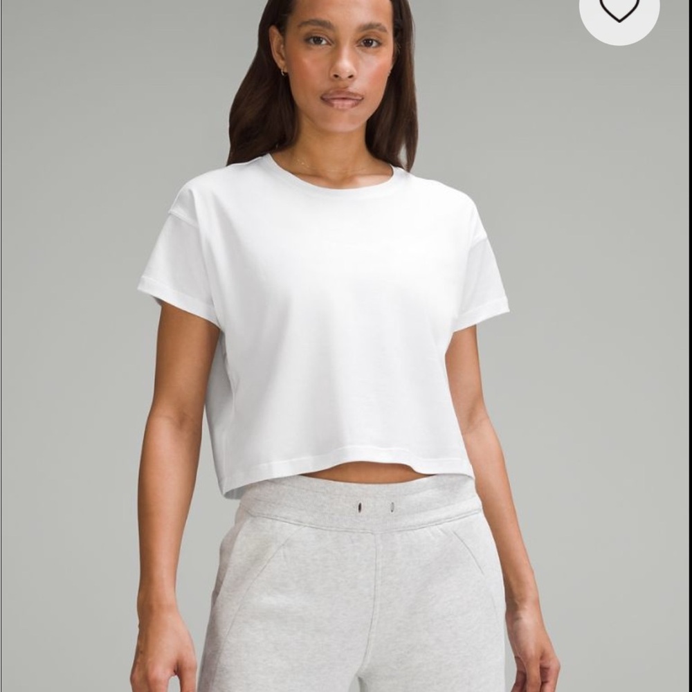 LULULEMON 🍋 Cates Cropped T shirt size 6